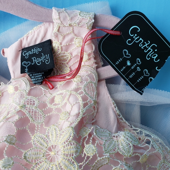 DEAL & MAKE US BOTH HAPPY - Picture 3 of 6